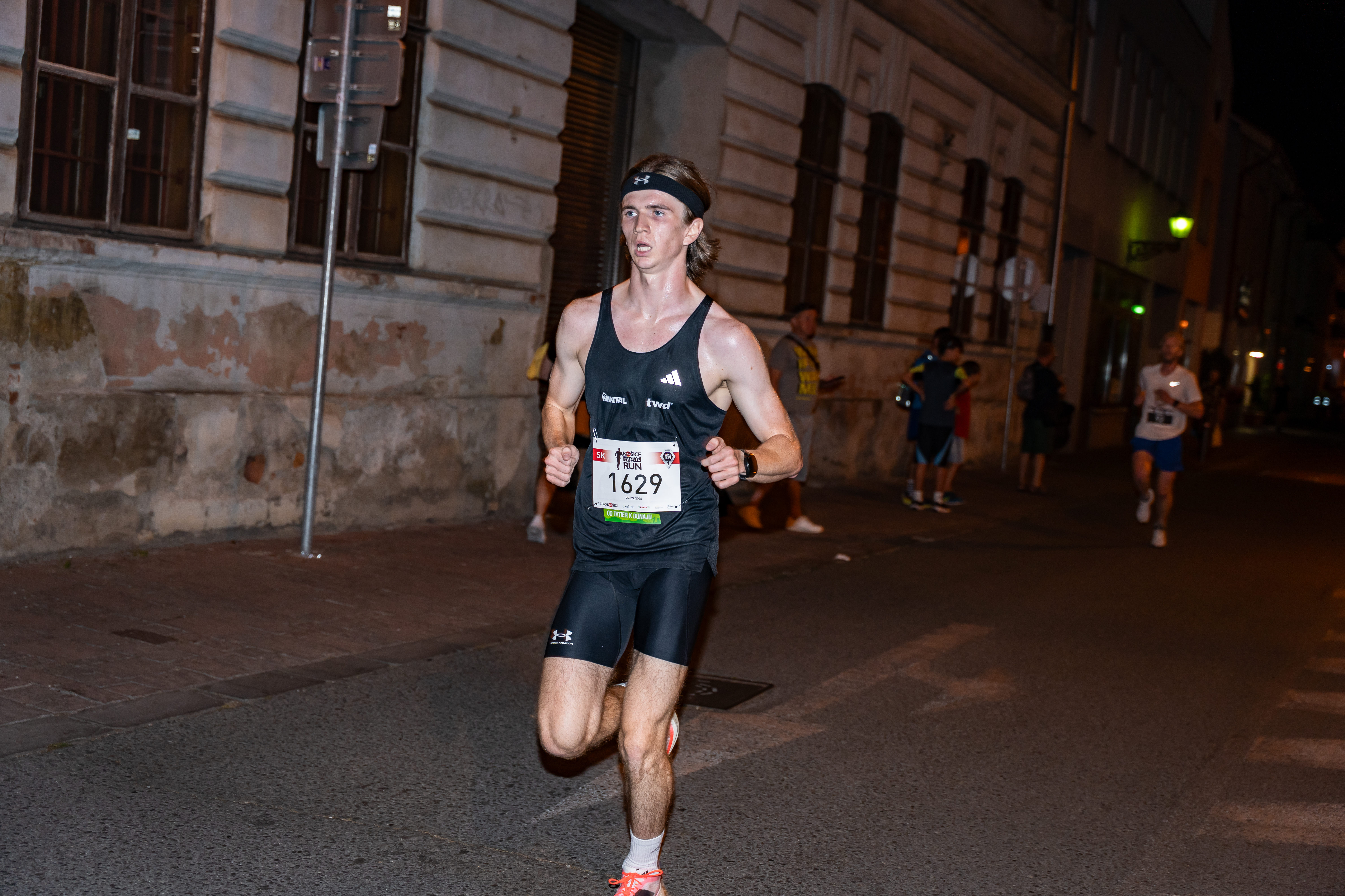 Night Run 2025-30